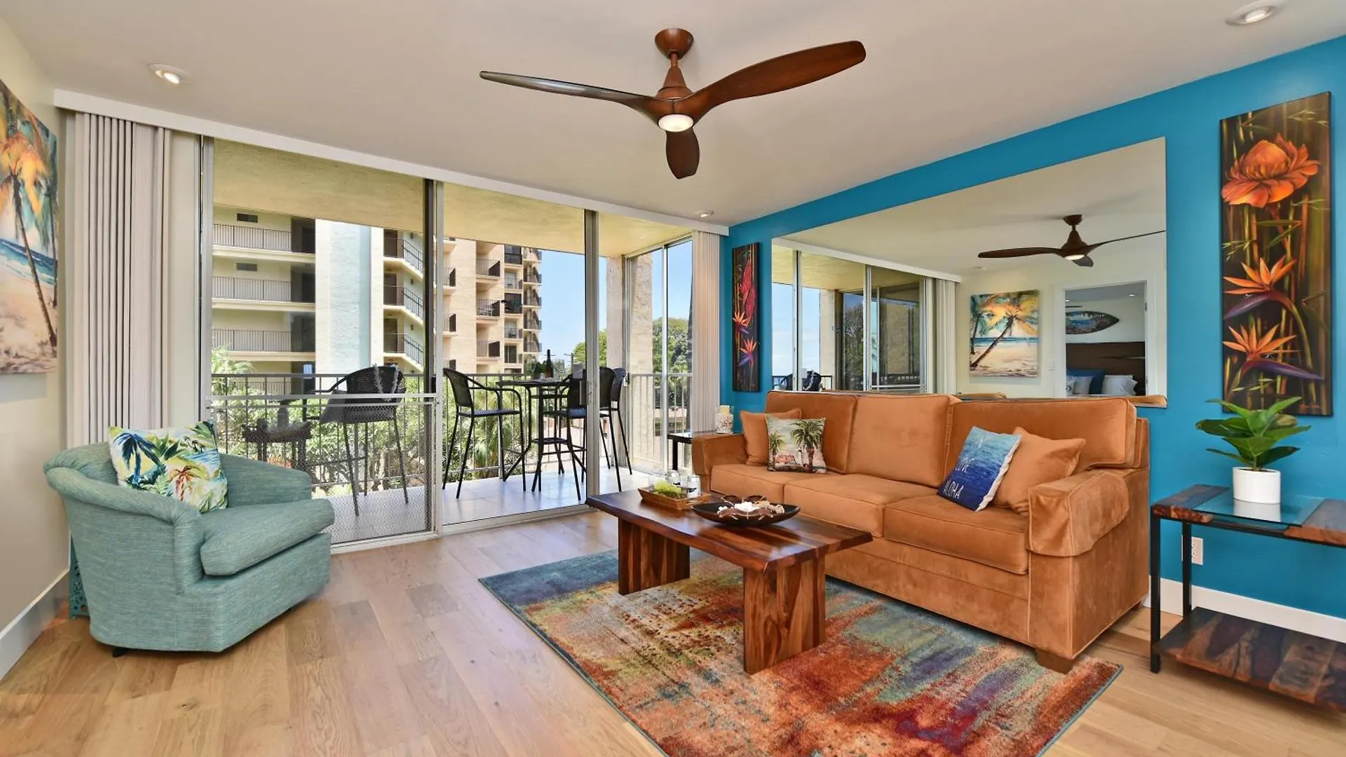 Royal Kahana 301 0*,